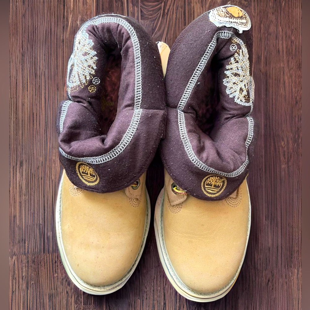 Timberland Waterproof Wheat Leather Fold-Over Lace-Up Boots